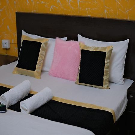 Travel Monkey Hostel Agra  Kültér fotó