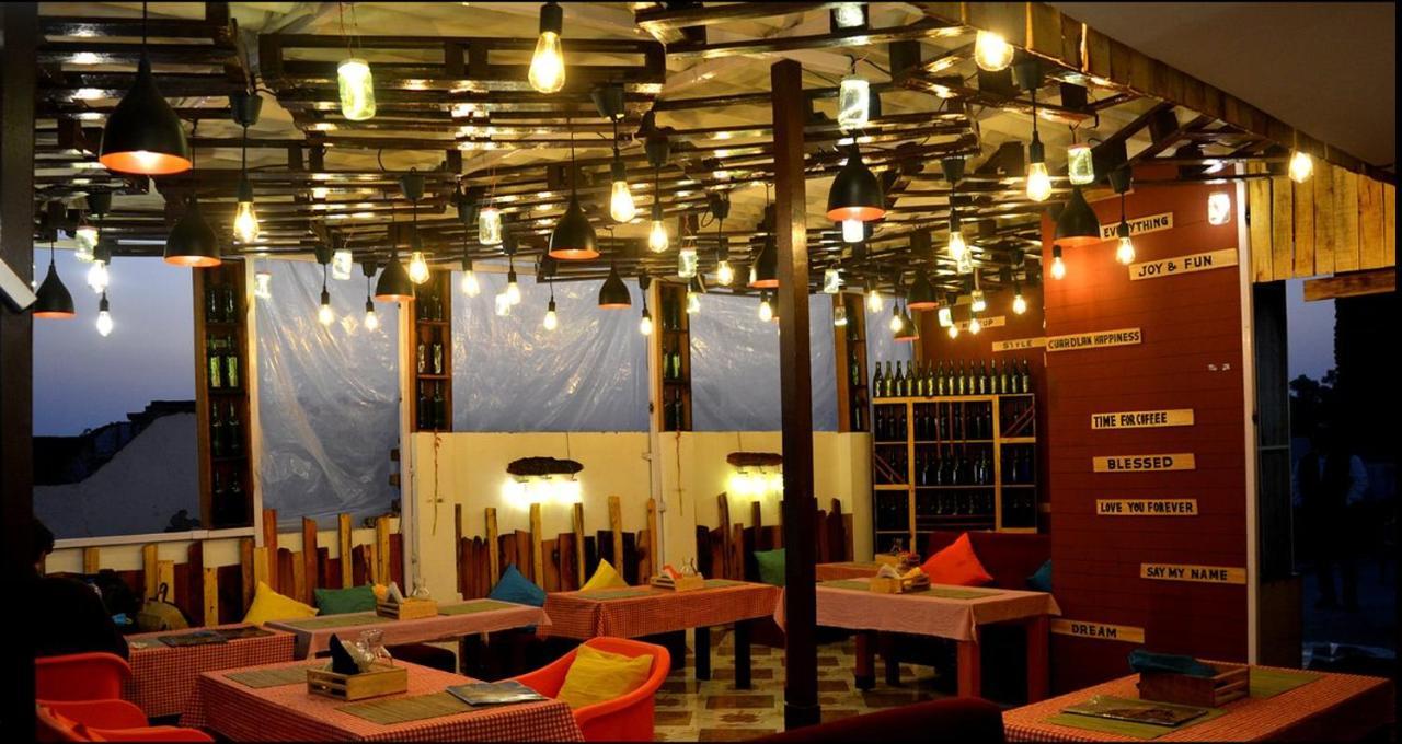 Travel Monkey Hostel Agra  Kültér fotó
