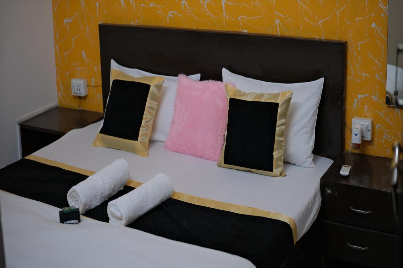 Travel Monkey Hostel Agra  Kültér fotó
