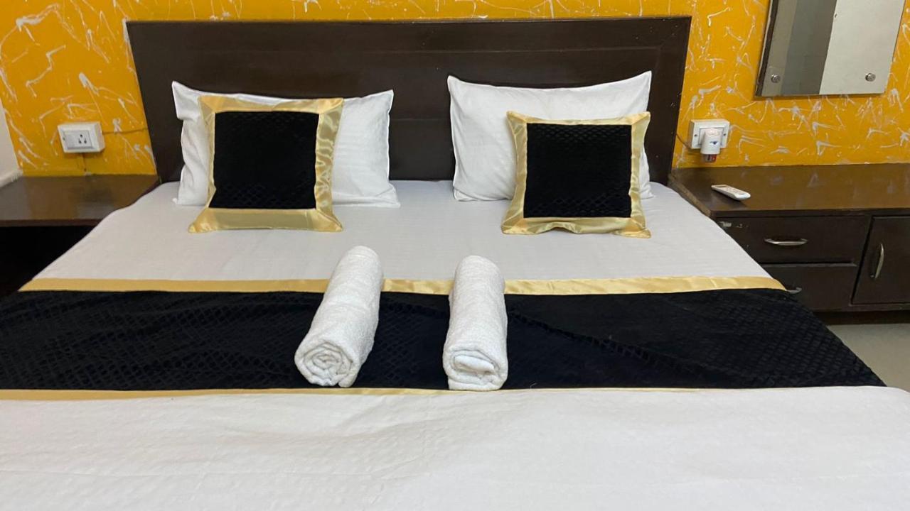 Travel Monkey Hostel Agra  Kültér fotó